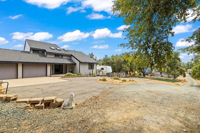 10240 Ponderosa Way, Pine Grove, CA 95665