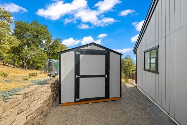 10240 Ponderosa Way, Pine Grove, CA 95665