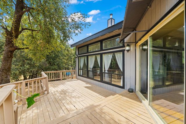 10240 Ponderosa Way, Pine Grove, CA 95665