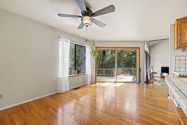 10240 Ponderosa Way, Pine Grove, CA 95665