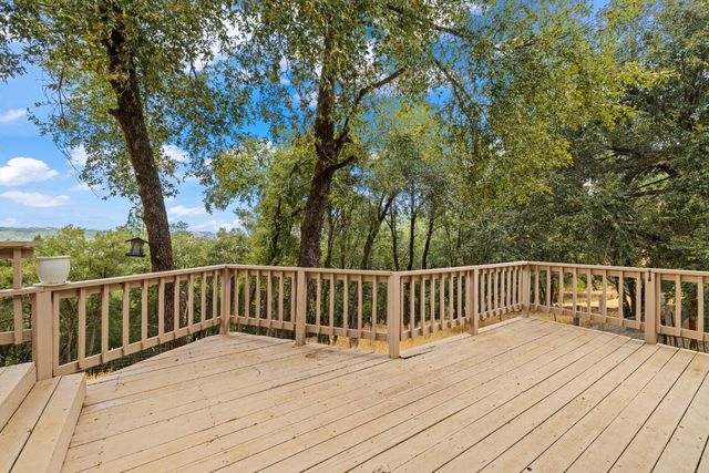 10240 Ponderosa Way, Pine Grove, CA 95665