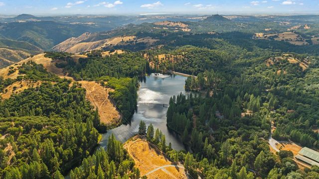 10240 Ponderosa Way, Pine Grove, CA 95665