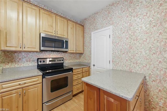 929 Stanhope GDNS, Chesapeake, VA 23320