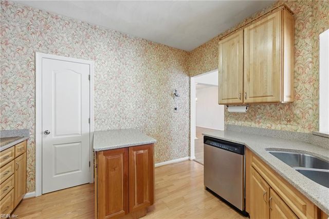 929 Stanhope GDNS, Chesapeake, VA 23320
