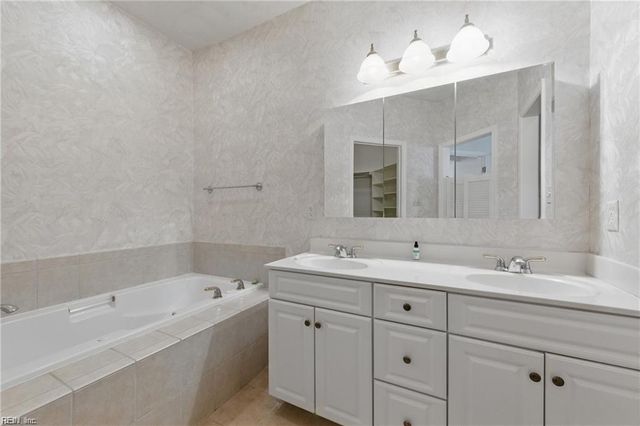 929 Stanhope GDNS, Chesapeake, VA 23320