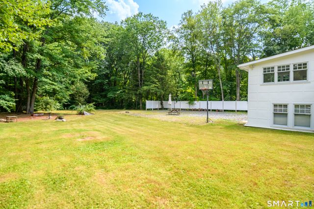 556 Pepper Street, Monroe, CT 06468