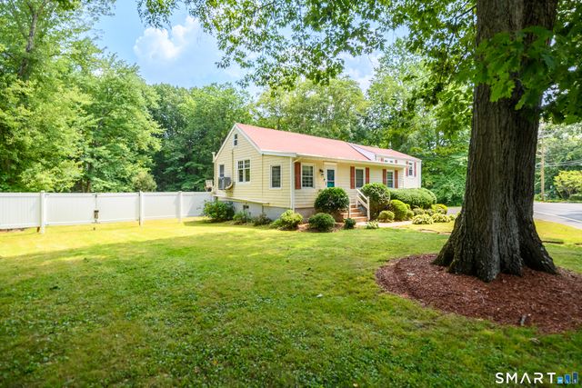 556 Pepper Street, Monroe, CT 06468