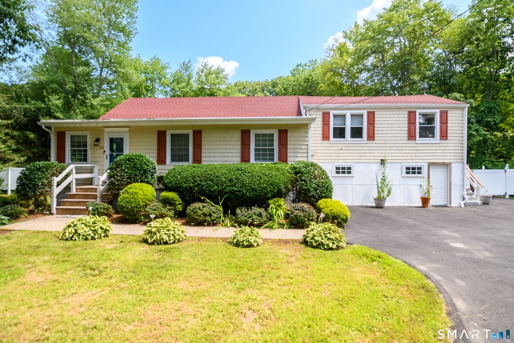 556 Pepper Street, Monroe, CT 06468