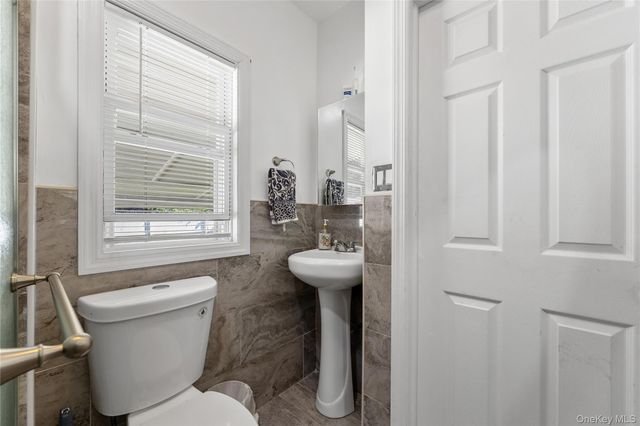 187 S Long Beach Avenue, Freeport, NY 11520