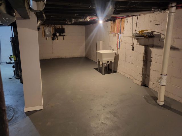 19615 Hasse Street, Detroit City, MI 48234