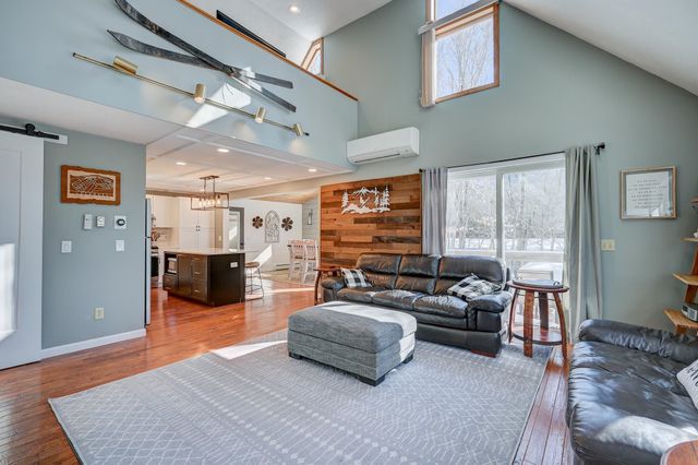 5 Holiday Ridge Road, Bartlett, NH 03812