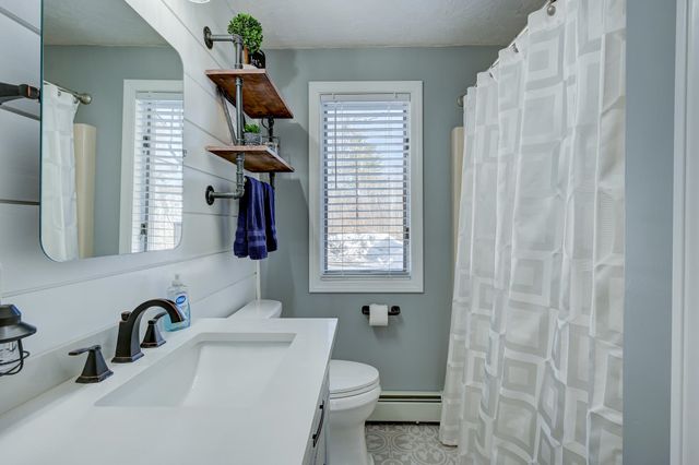 5 Holiday Ridge Road, Bartlett, NH 03812