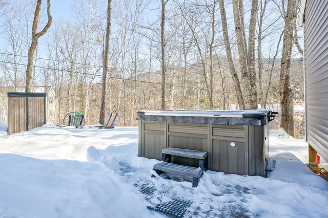 5 Holiday Ridge Road, Bartlett, NH 03812