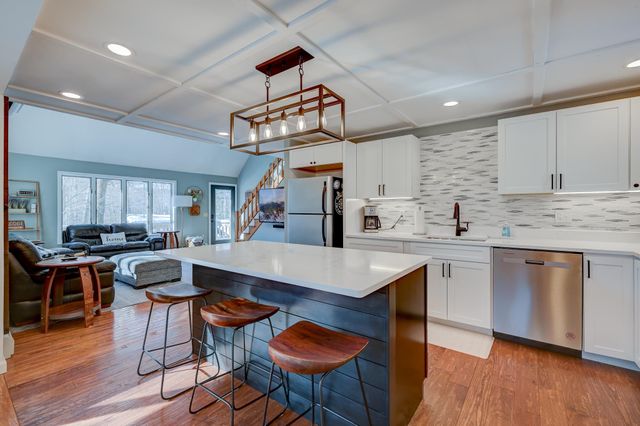 5 Holiday Ridge Road, Bartlett, NH 03812