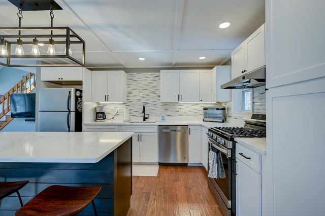 5 Holiday Ridge Road, Bartlett, NH 03812