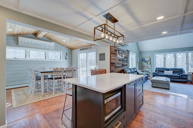 5 Holiday Ridge Road, Bartlett, NH 03812