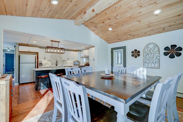 5 Holiday Ridge Road, Bartlett, NH 03812