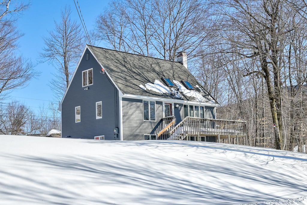 5 Holiday Ridge Road, Bartlett, NH 03812