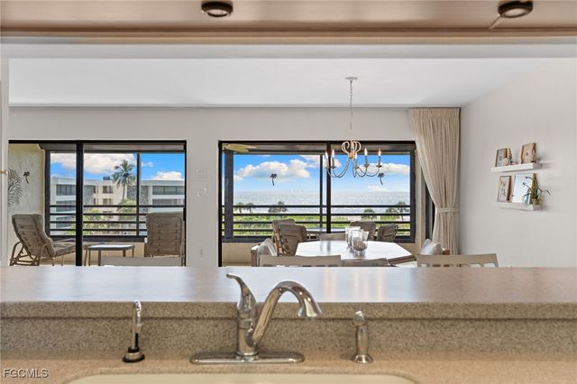 1605 Middle Gulf DR 310, Sanibel, FL 33957