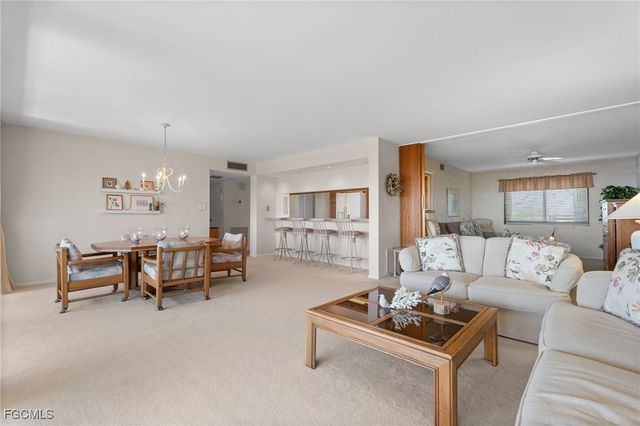 1605 Middle Gulf DR 310, Sanibel, FL 33957