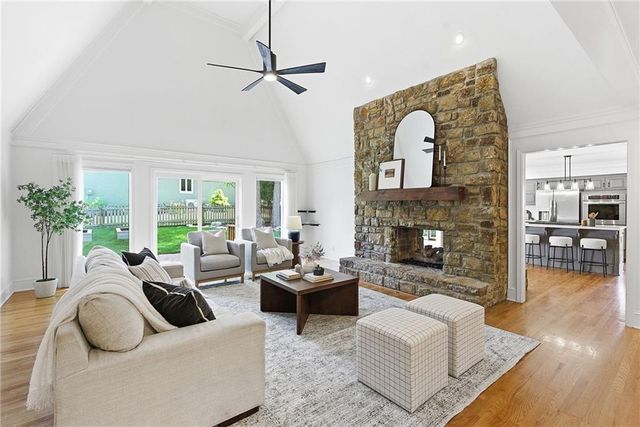 3405 W 121st Street, Leawood, KS 66209