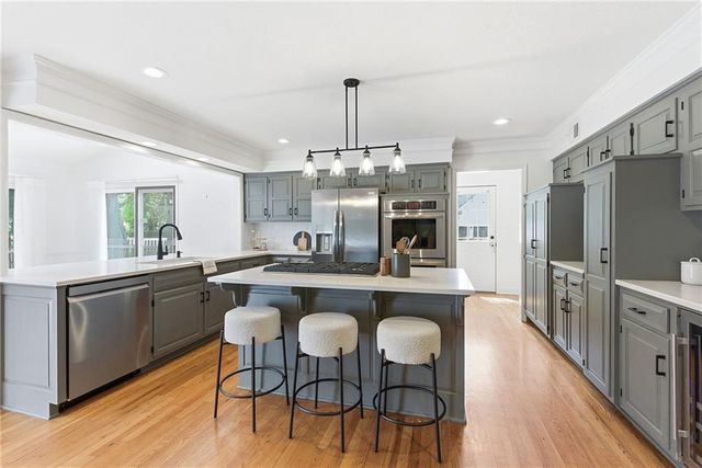 3405 W 121st Street, Leawood, KS 66209