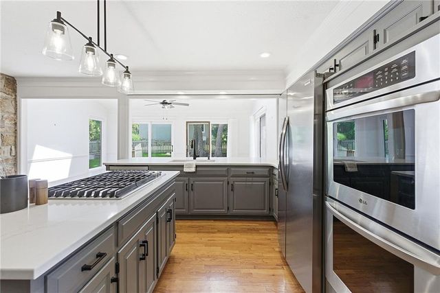 3405 W 121st Street, Leawood, KS 66209
