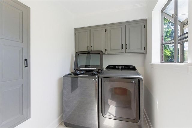3405 W 121st Street, Leawood, KS 66209
