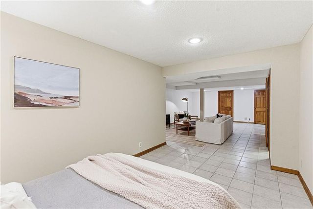 3405 W 121st Street, Leawood, KS 66209