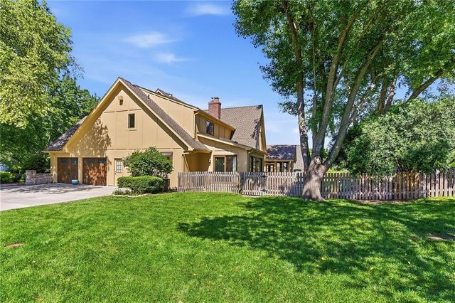 3405 W 121st Street, Leawood, KS 66209