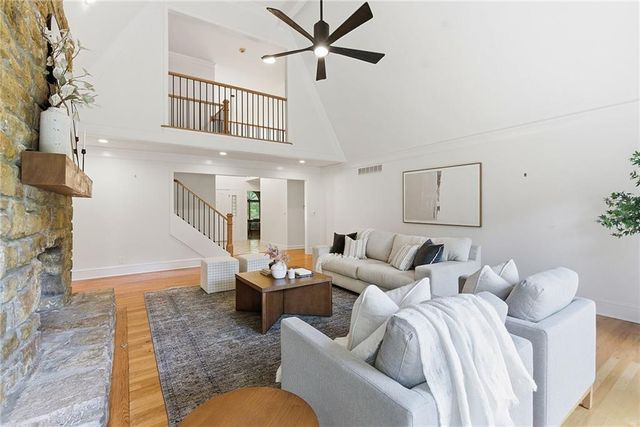 3405 W 121st Street, Leawood, KS 66209