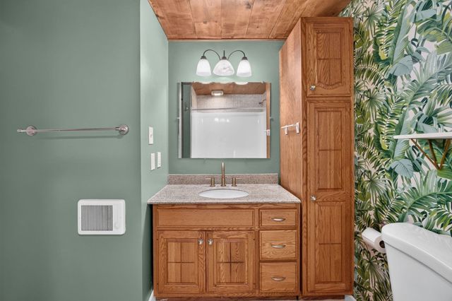 15 Foundry St C4, Easton, MA 02375