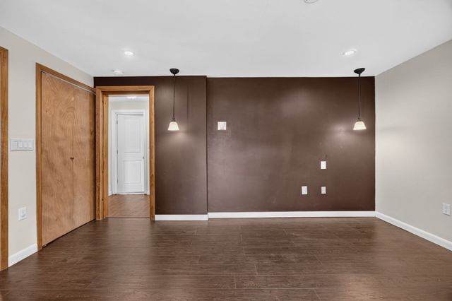 15 Foundry St C4, Easton, MA 02375
