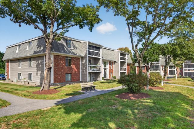 15 Foundry St C4, Easton, MA 02375