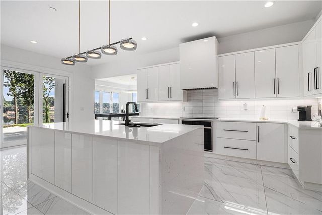 2730 Emerald Drive, Jonesboro, GA 30236