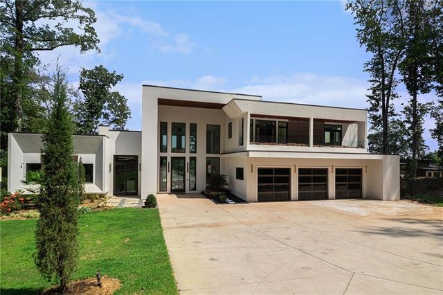 2730 Emerald Drive, Jonesboro, GA 30236