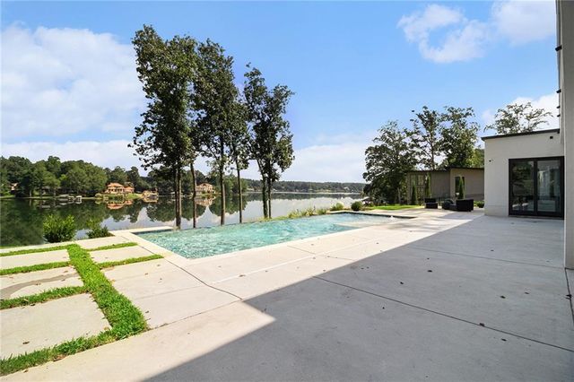 2730 Emerald Drive, Jonesboro, GA 30236