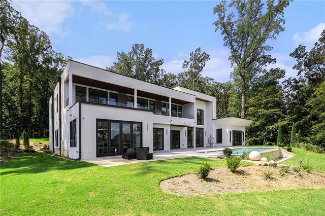 2730 Emerald Drive, Jonesboro, GA 30236