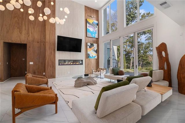 2730 Emerald Drive, Jonesboro, GA 30236