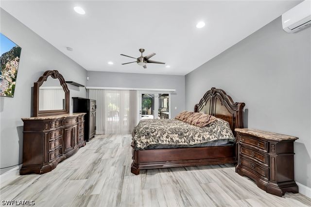 10711 Strike LN, Bonita Springs, FL 34135