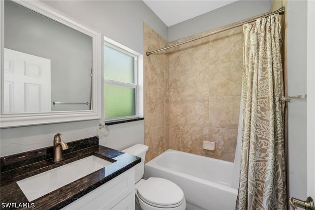 10711 Strike LN, Bonita Springs, FL 34135