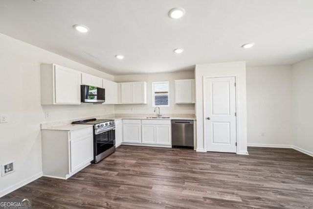 77 Rainbow Lane, Hartwell, GA 30643