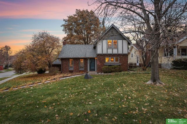 4250 William Street, Omaha, NE 68105