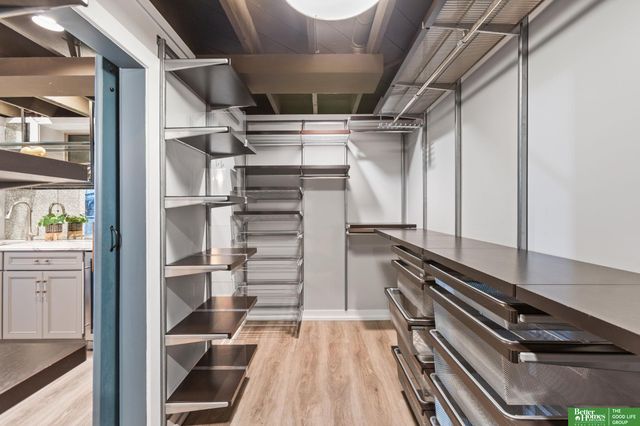 4250 William Street, Omaha, NE 68105