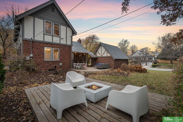 4250 William Street, Omaha, NE 68105