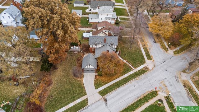 4250 William Street, Omaha, NE 68105