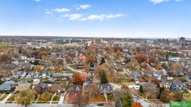 4250 William Street, Omaha, NE 68105