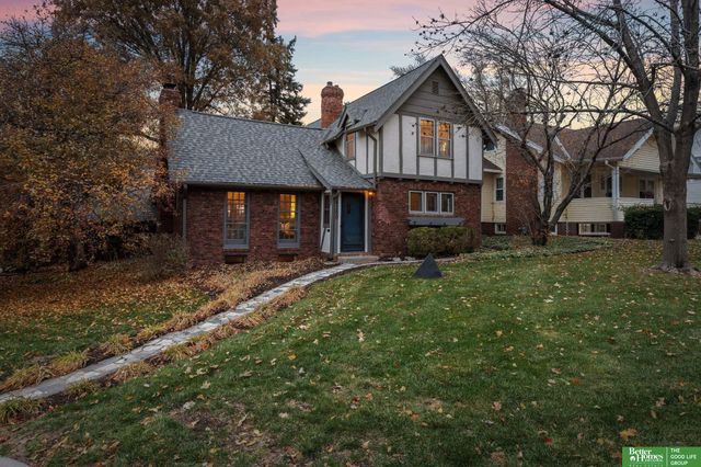 4250 William Street, Omaha, NE 68105