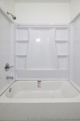 1501 W Elm Street, Skiatook, OK 74070