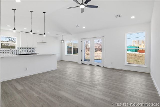 1501 W Elm Street, Skiatook, OK 74070